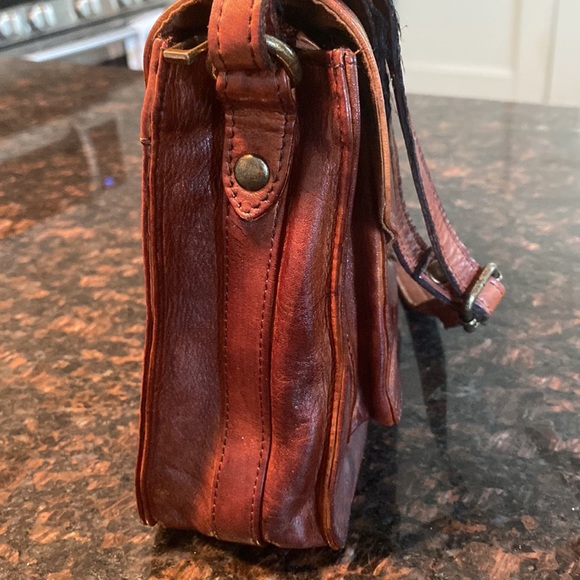 Handmade Leather Crossbody Purse - Picture 7 of 7